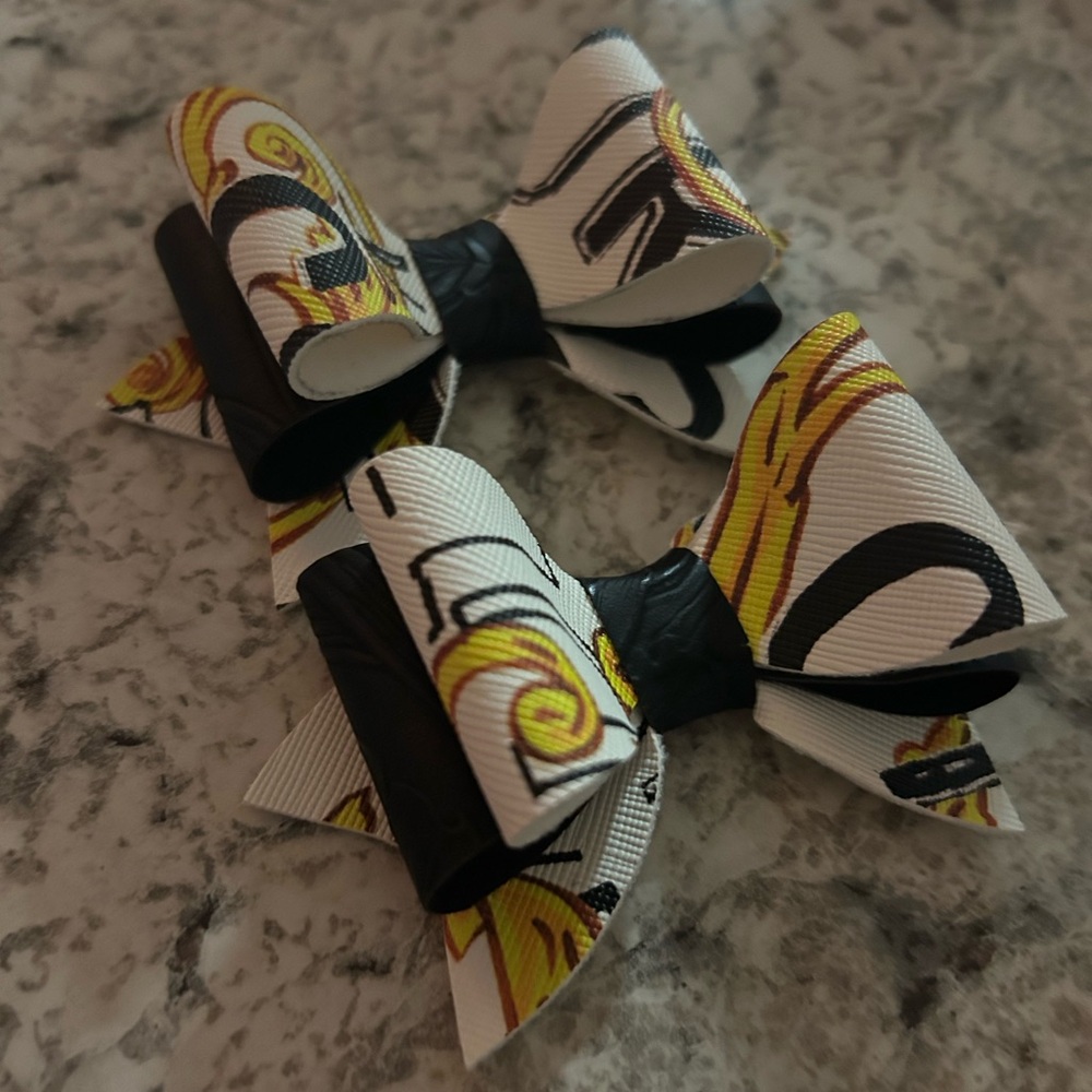 •Shoe Clips - Picture 2 of 6